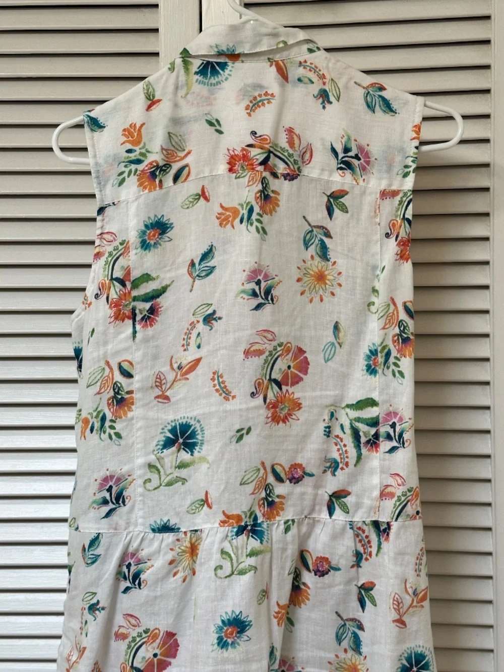 J. Jill Love Linen Sleeveless Top White Colorful Floral Buttons Small Tall - Picture 10 of 14